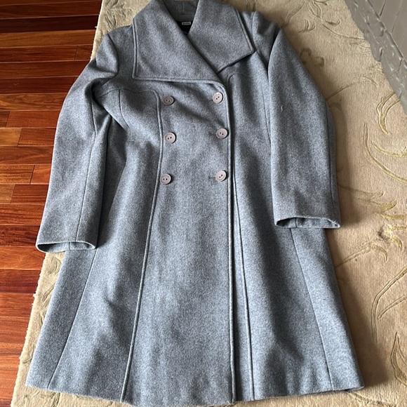 Tahari shawl collar long wool blend coat size L. Soft fabric - Picture 2 of 12